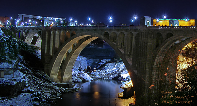 Monroe Street bridge, a cold and snowy Sunday, Spokane, Washington