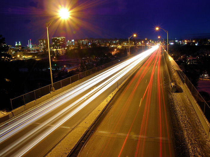 Maple Street bridge holiday traffic, Spokane, Washington