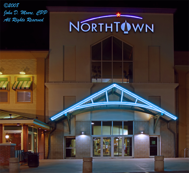 At the West side, Main entrance, Northtown Shopping Center.  Spokane, Washington